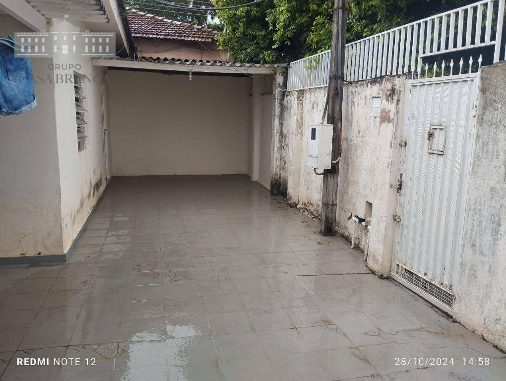 Casa à venda com 2 quartos, 390m² - Foto 4