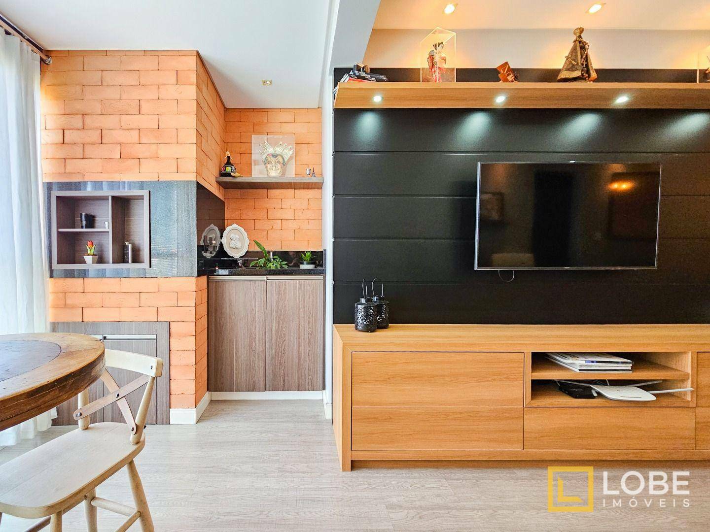 Apartamento à venda com 3 quartos, 117m² - Foto 1