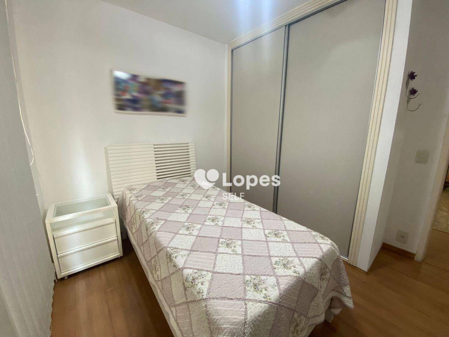 Apartamento à venda com 4 quartos, 140m² - Foto 8