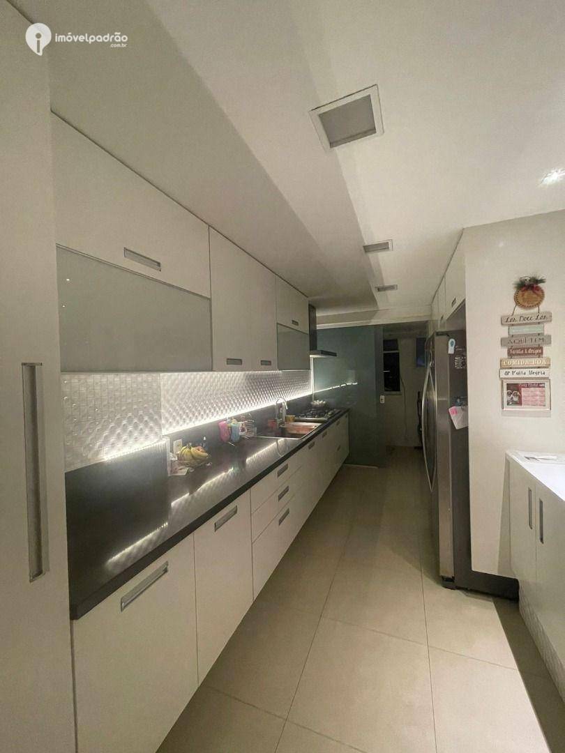 Apartamento à venda com 3 quartos, 98m² - Foto 8