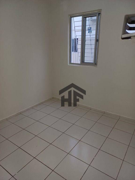 Apartamento à venda com 3 quartos, 75m² - Foto 13