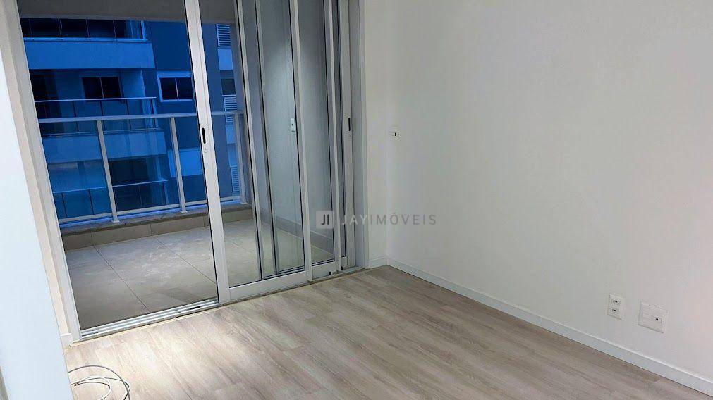 Apartamento à venda com 2 quartos, 62m² - Foto 4