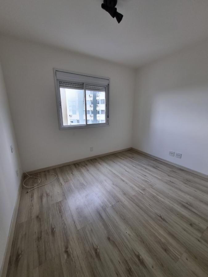 Apartamento à venda com 3 quartos, 61m² - Foto 3