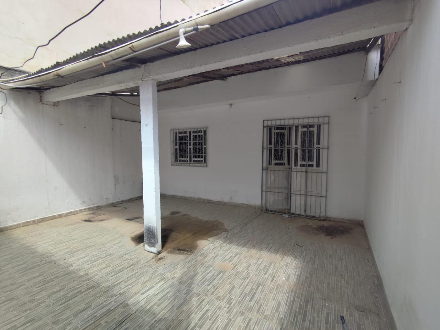 Casa para alugar com 3 quartos, 120m² - Foto 2