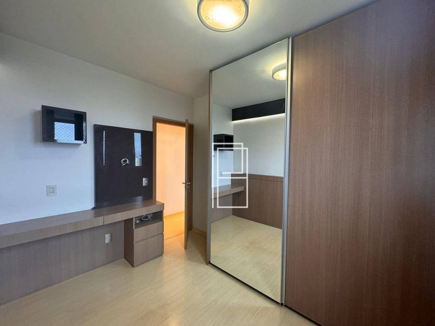 Apartamento à venda com 3 quartos, 96m² - Foto 19