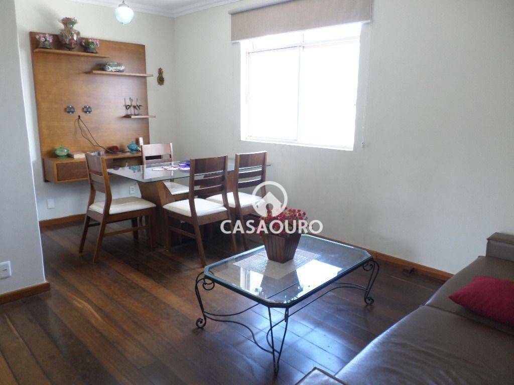 Apartamento à venda com 2 quartos, 70m² - Foto 1