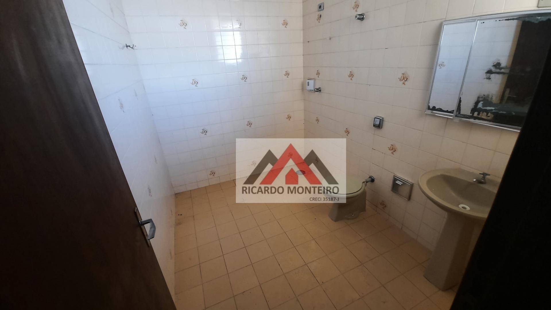 Casa à venda e aluguel com 6 quartos, 199m² - Foto 21