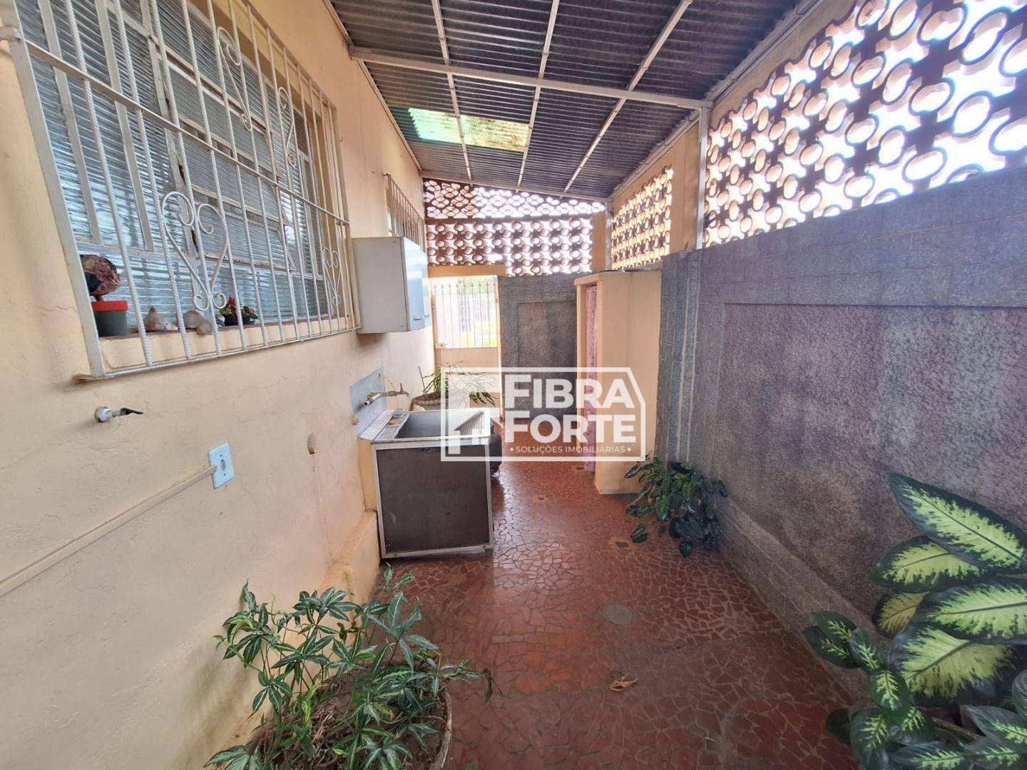 Casa à venda com 2 quartos, 209m² - Foto 20