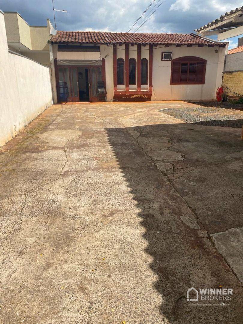 Casa à venda com 3 quartos, 130m² - Foto 2