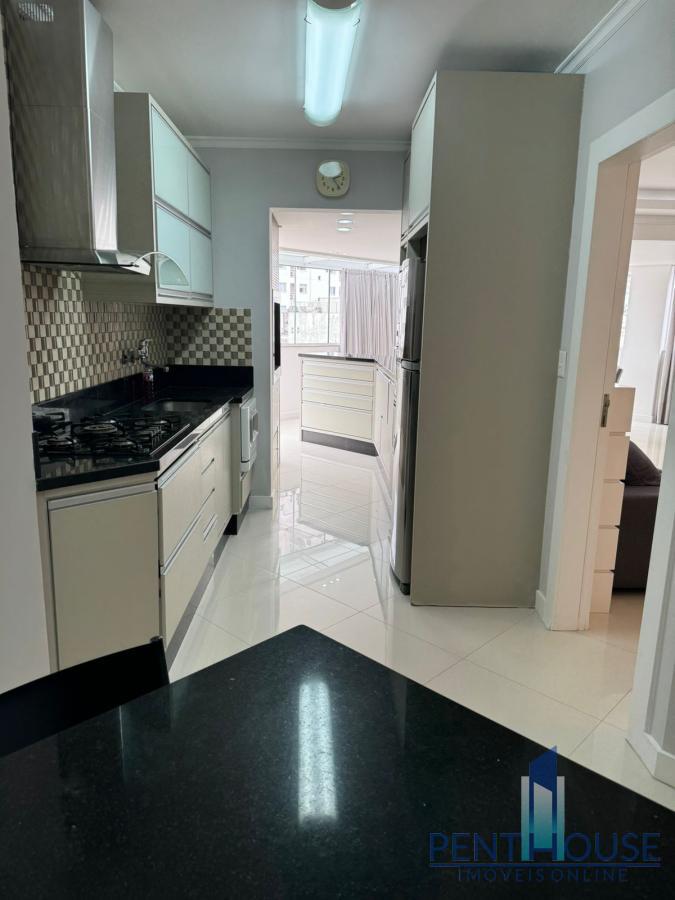 Apartamento à venda com 3 quartos, 144m² - Foto 9