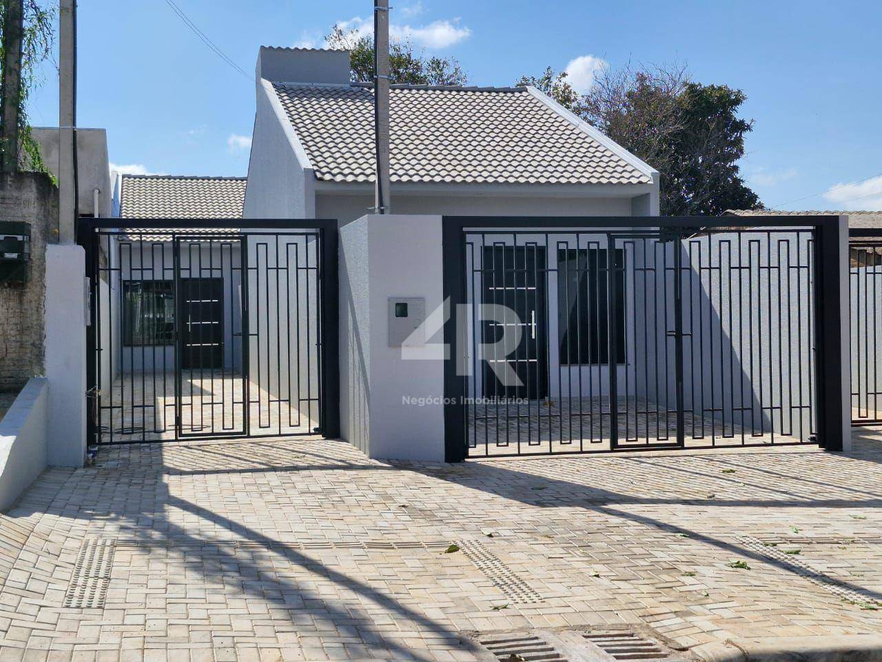 Casa à venda com 2 quartos, 52m² - Foto 1