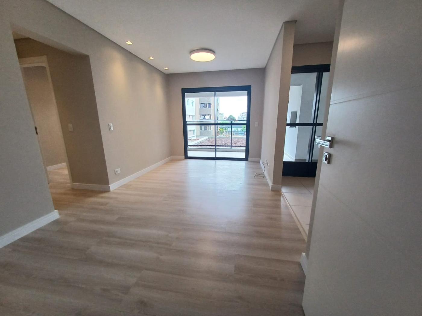 Apartamento à venda com 2 quartos, 62m² - Foto 3