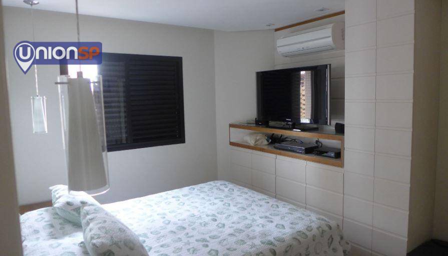 Apartamento à venda com 3 quartos, 156m² - Foto 8