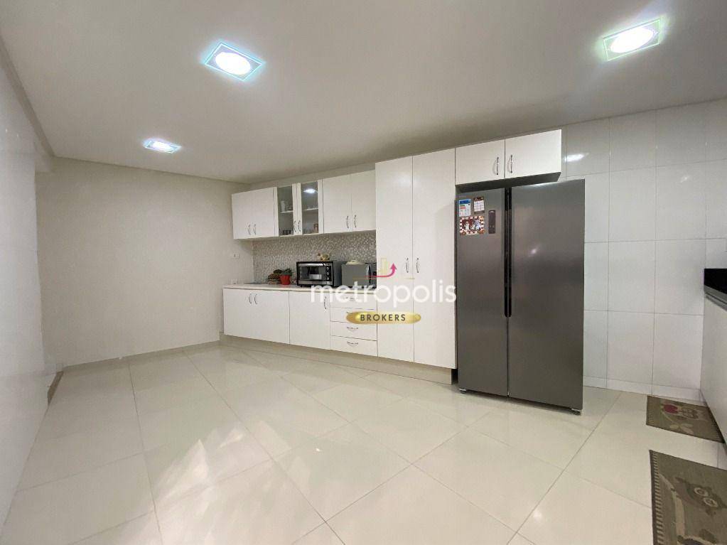 Sobrado à venda com 4 quartos, 240m² - Foto 16