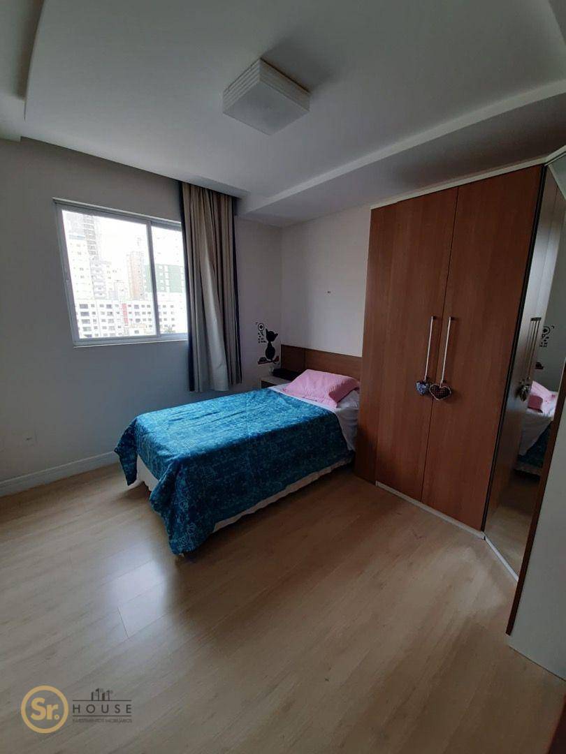 Apartamento à venda com 3 quartos, 122m² - Foto 11