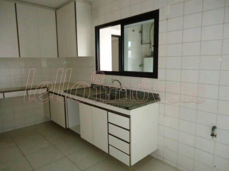 Apartamento para alugar com 3 quartos, 130m² - Foto 13