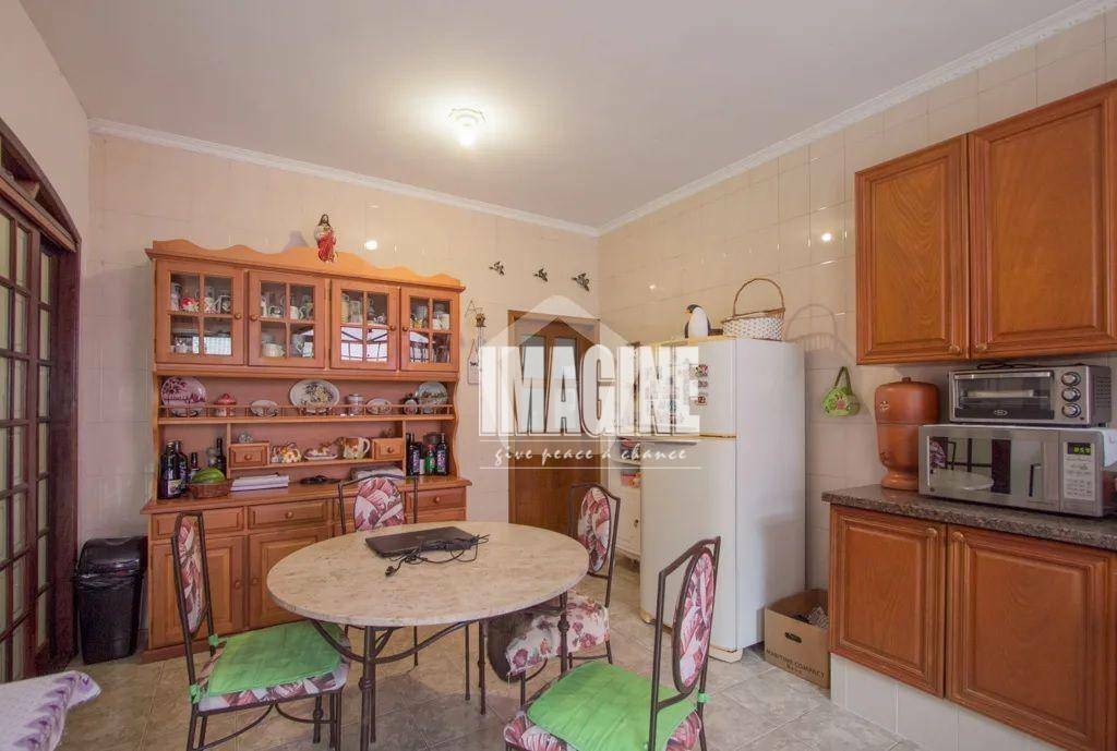 Sobrado à venda com 3 quartos, 300m² - Foto 17