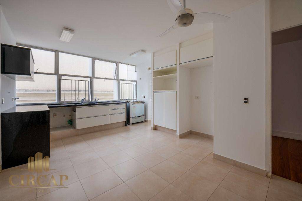 Apartamento à venda com 3 quartos, 240m² - Foto 13