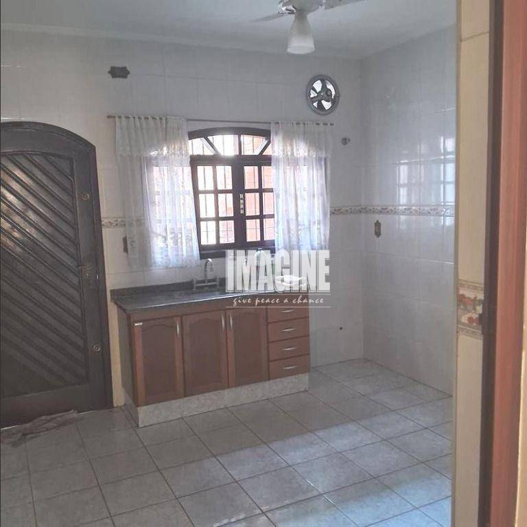 Sobrado para alugar com 2 quartos, 100m² - Foto 3