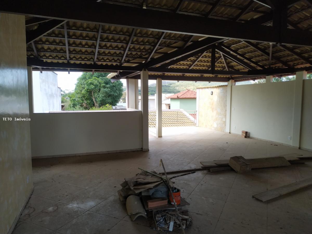 Casa à venda com 2 quartos, 400m² - Foto 37