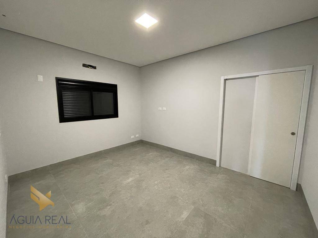 Casa à venda com 3 quartos, 181m² - Foto 12