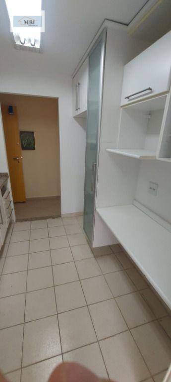 Apartamento à venda com 3 quartos, 86m² - Foto 11