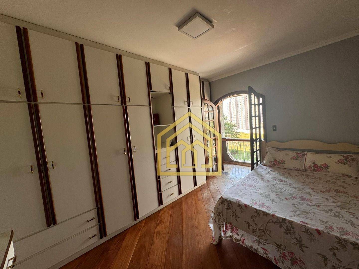 Sobrado à venda com 3 quartos, 242m² - Foto 18