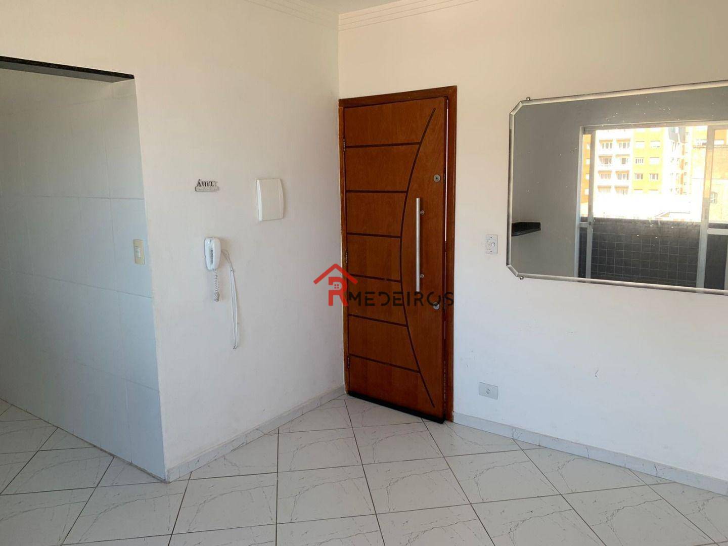 Apartamento à venda com 1 quarto, 42m² - Foto 2