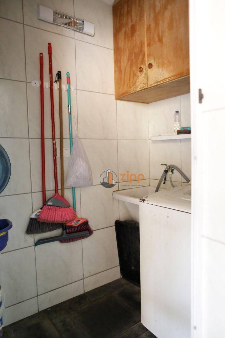 Sobrado à venda com 3 quartos, 180m² - Foto 42