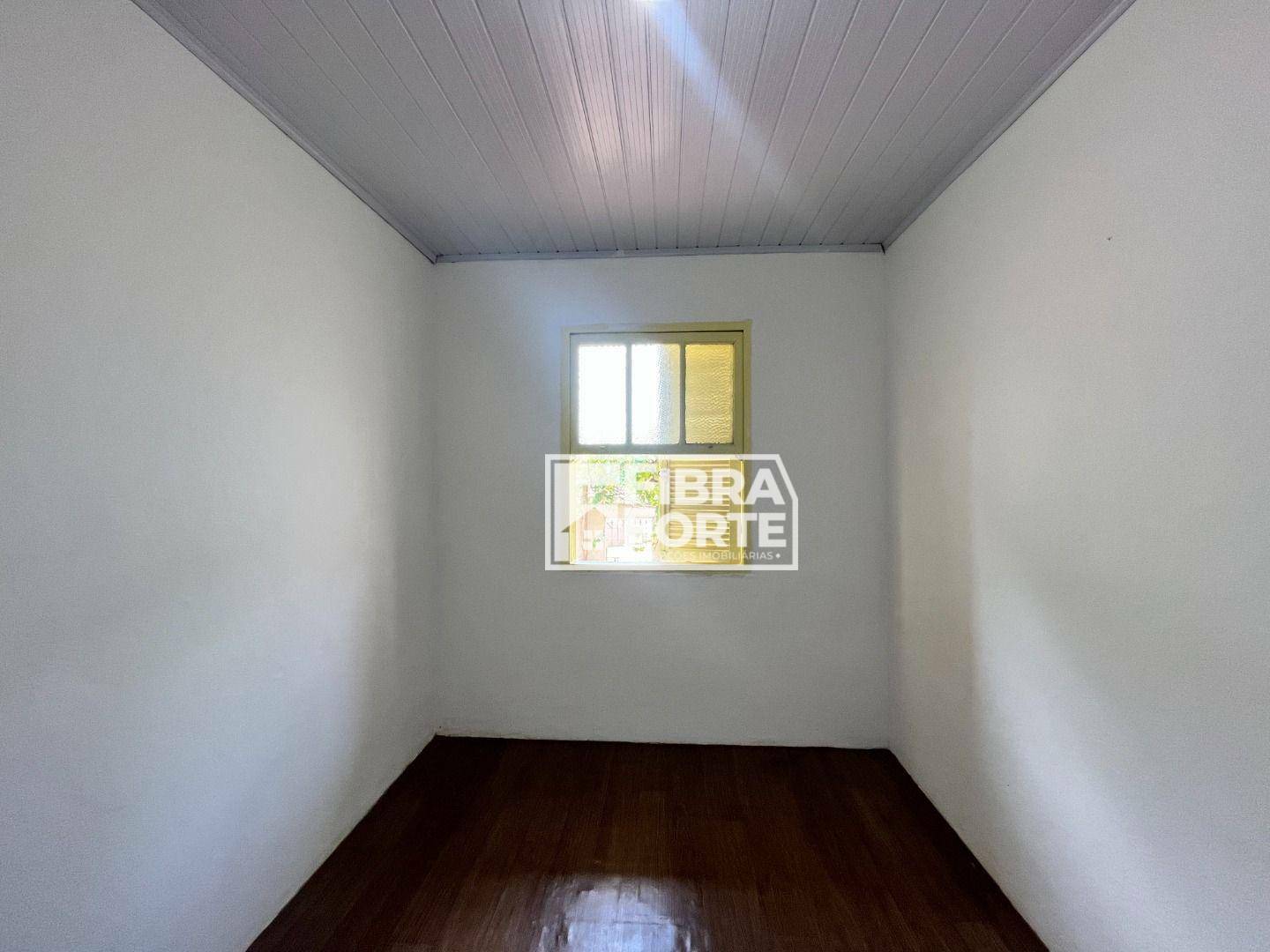 Casa à venda com 3 quartos, 76m² - Foto 8