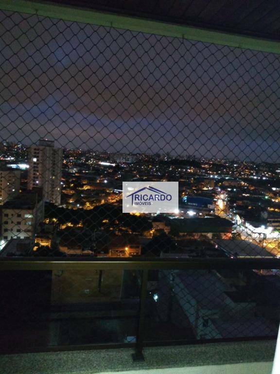 Apartamento à venda com 3 quartos, 140m² - Foto 1