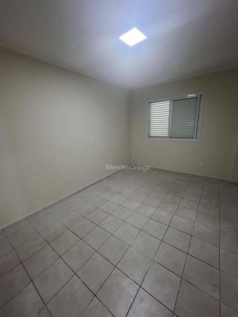 Casa para alugar com 2 quartos, 95m² - Foto 7