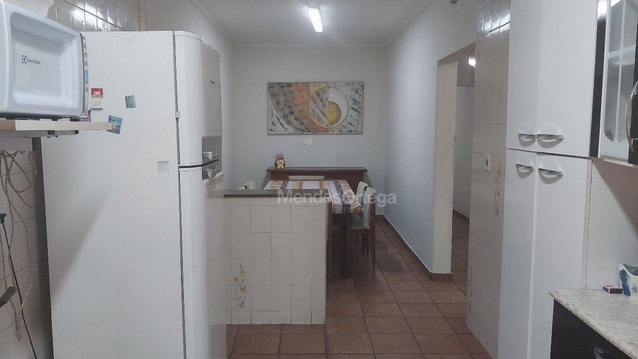 Casa à venda com 3 quartos, 214m² - Foto 13