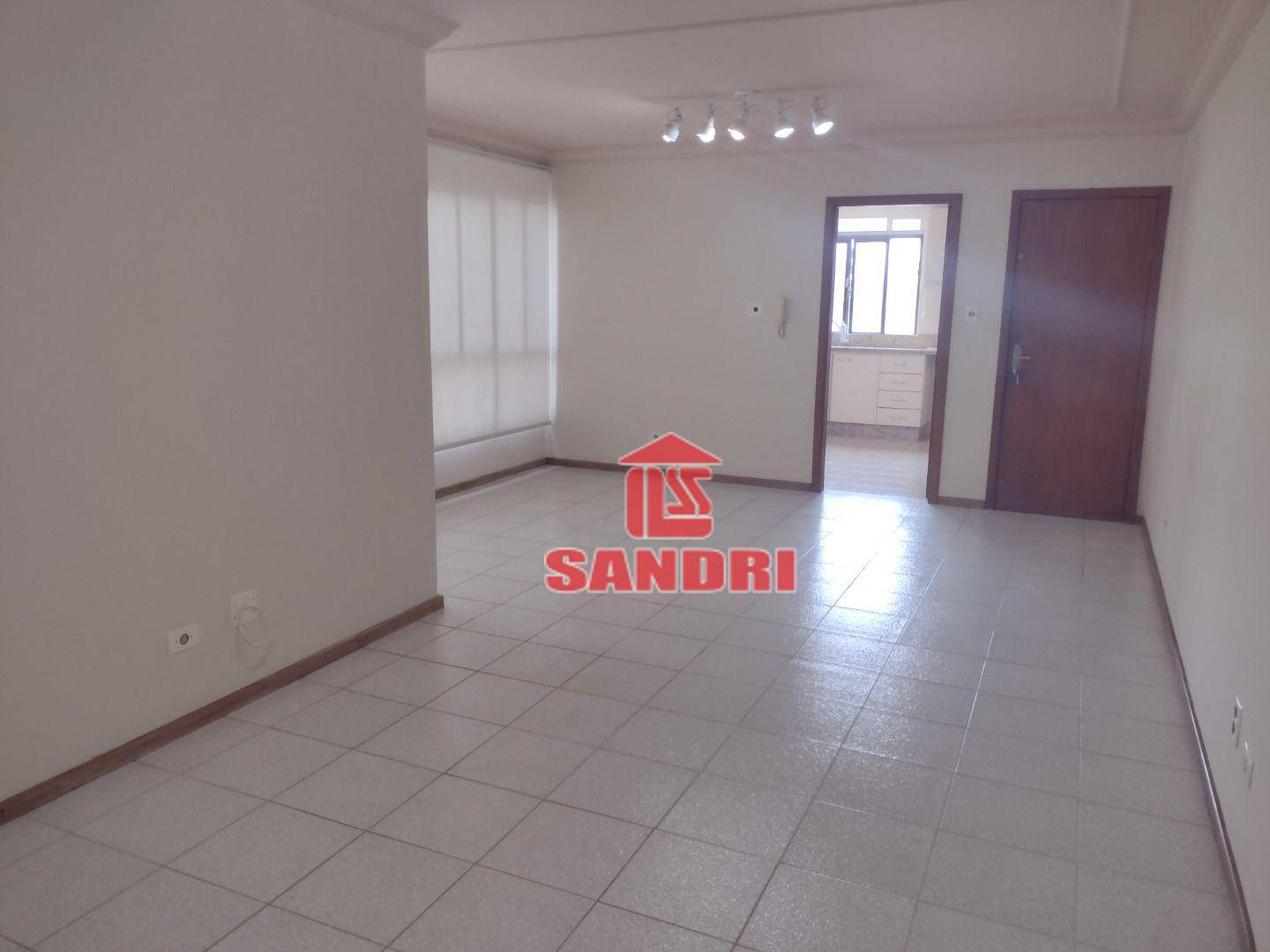 Apartamento para alugar com 2 quartos, 163M2 - Foto 4