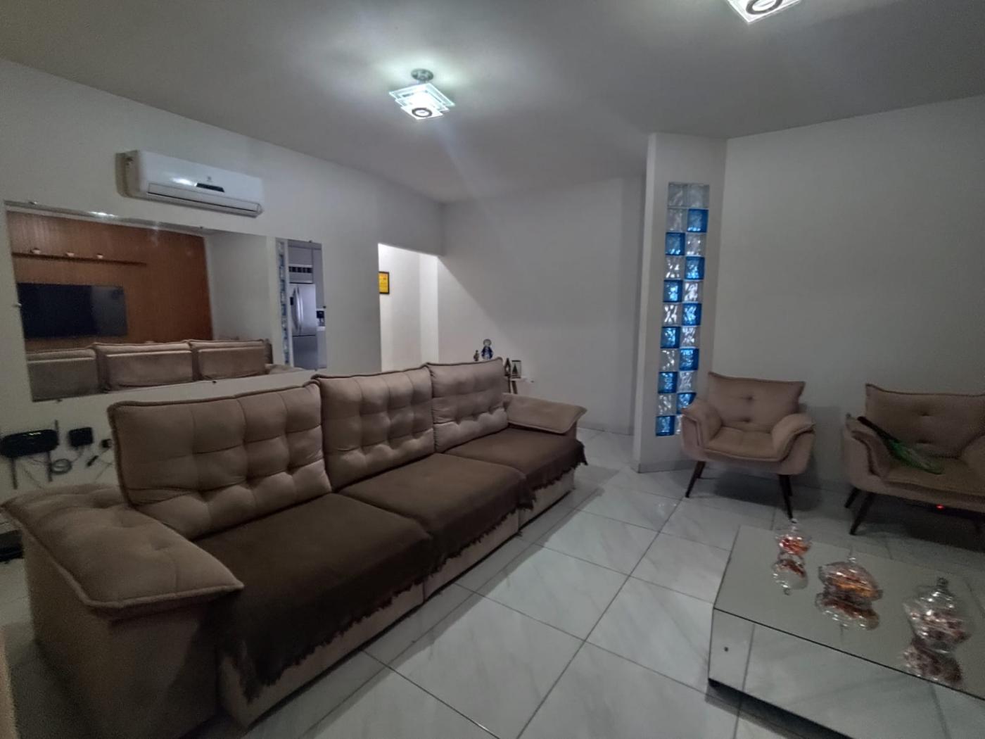 Casa à venda com 3 quartos, 200m² - Foto 7