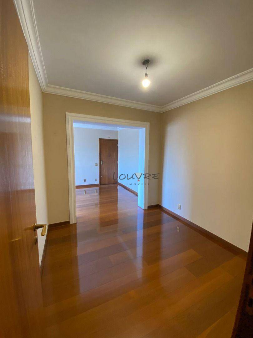 Apartamento à venda com 3 quartos, 115m² - Foto 7