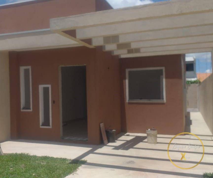 Casa à venda com 3 quartos, 60m² - Foto 2