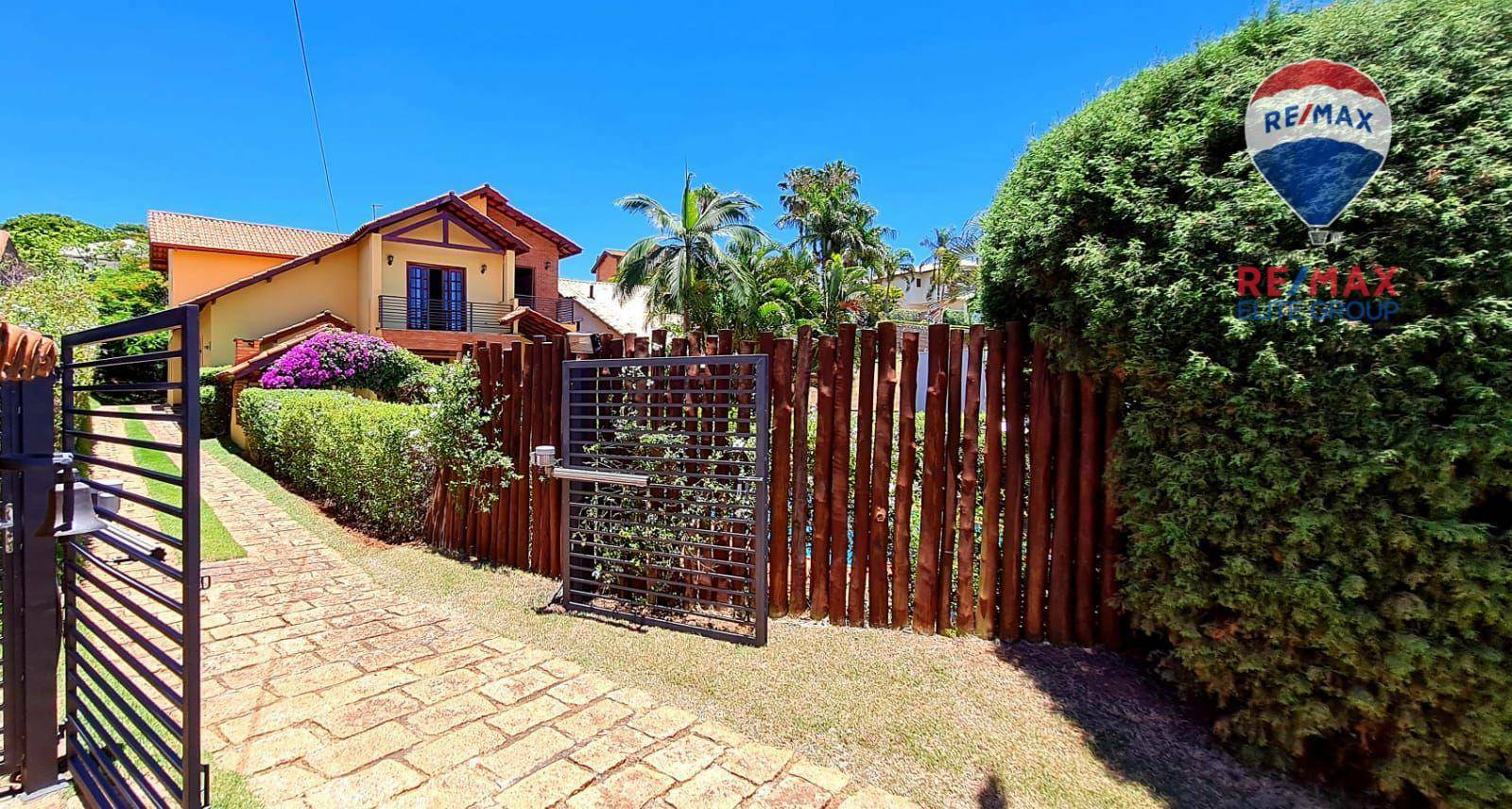 Casa de Condomínio à venda com 4 quartos, 309m² - Foto 2