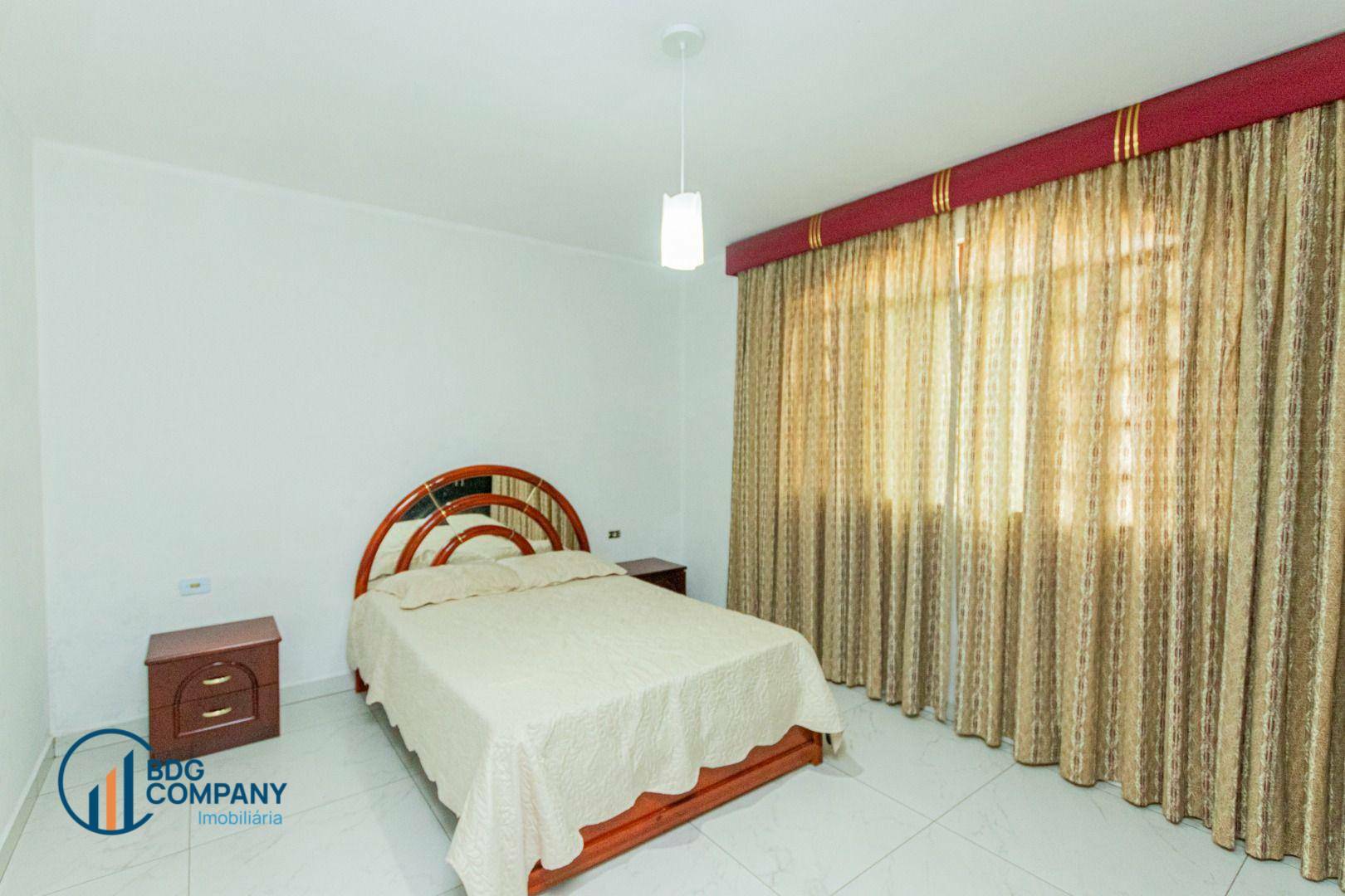 Casa à venda com 3 quartos, 221m² - Foto 13