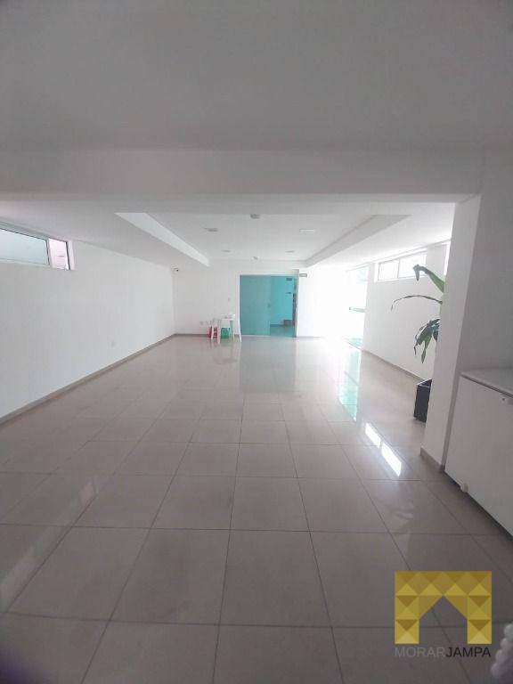 Apartamento à venda com 2 quartos, 68m² - Foto 4