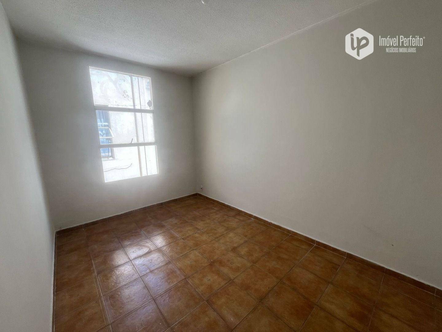 Apartamento para alugar com 2 quartos, 60m² - Foto 7