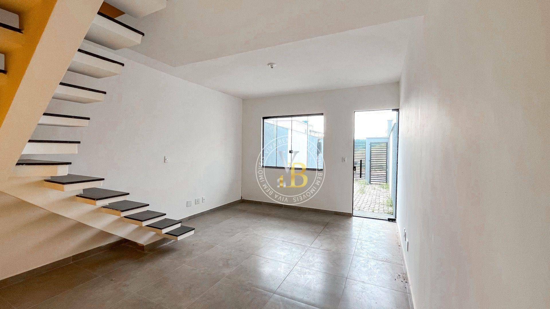 Casa à venda com 3 quartos, 90m² - Foto 4