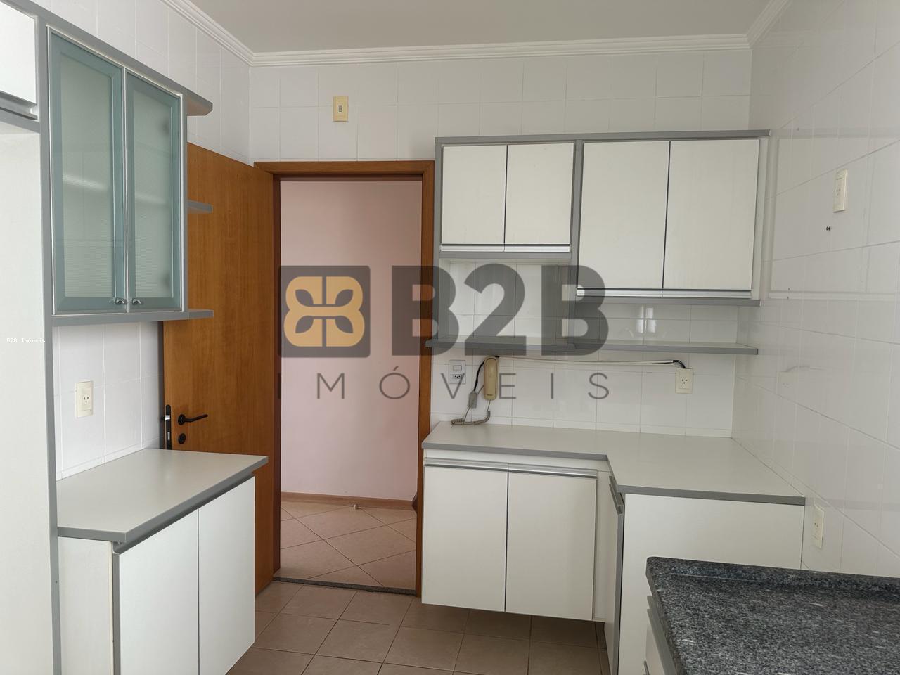 Apartamento à venda com 3 quartos, 81m² - Foto 3