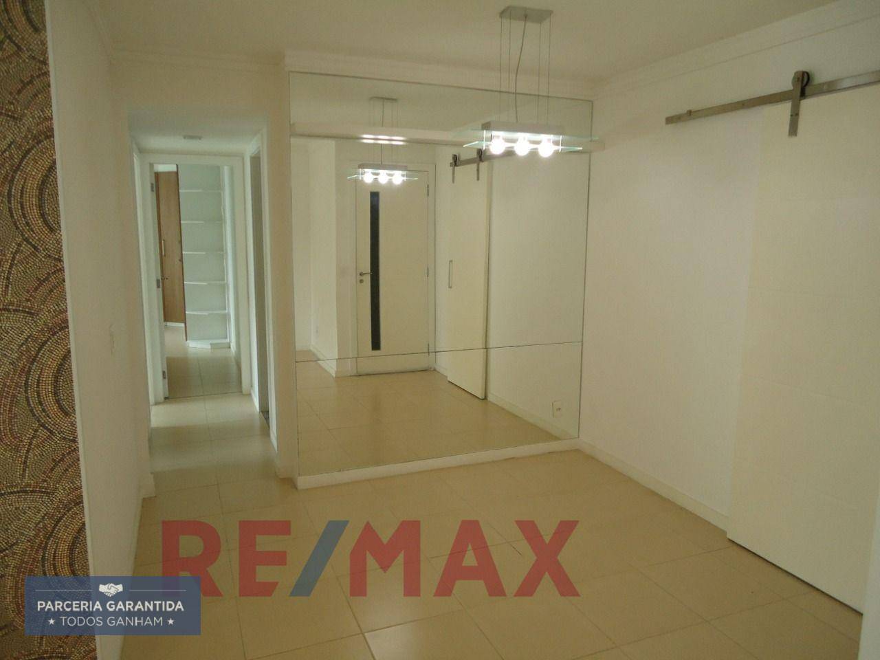 Apartamento à venda com 3 quartos, 100m² - Foto 4