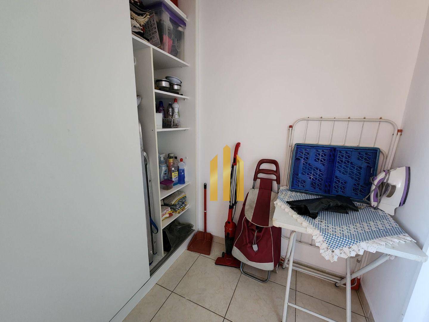 Apartamento para alugar com 2 quartos, 92m² - Foto 13