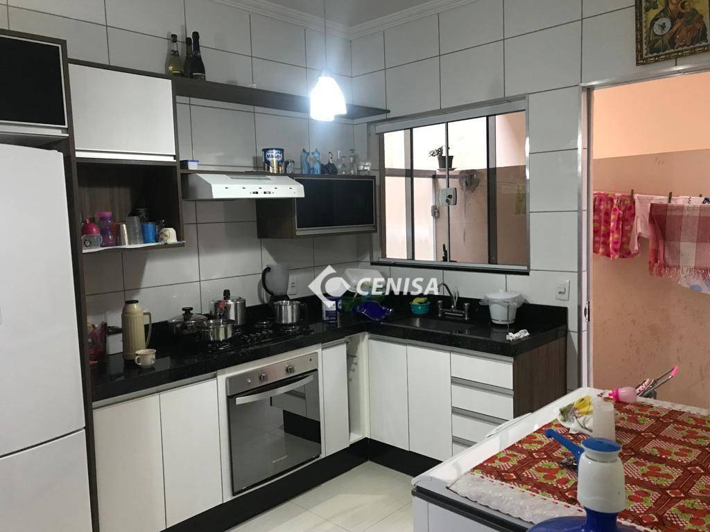 Casa à venda com 3 quartos, 205m² - Foto 17