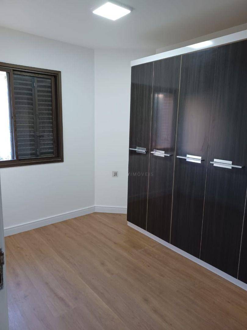 Apartamento para alugar com 4 quartos, 96m² - Foto 15