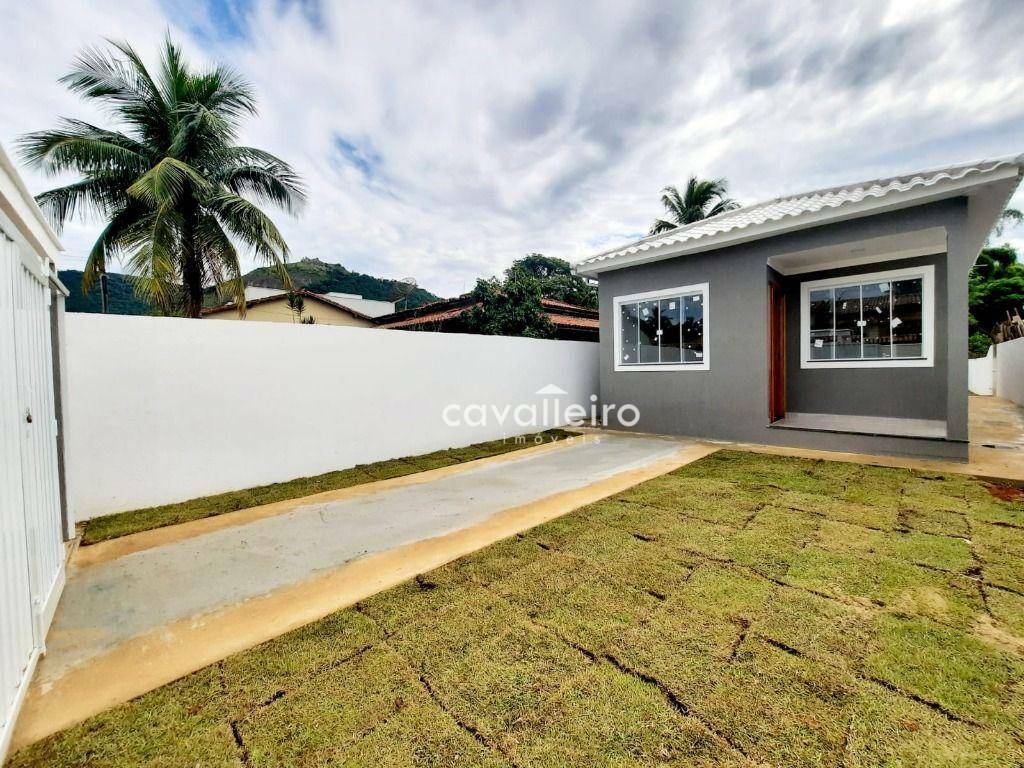 Casa à venda com 3 quartos, 74m² - Foto 1