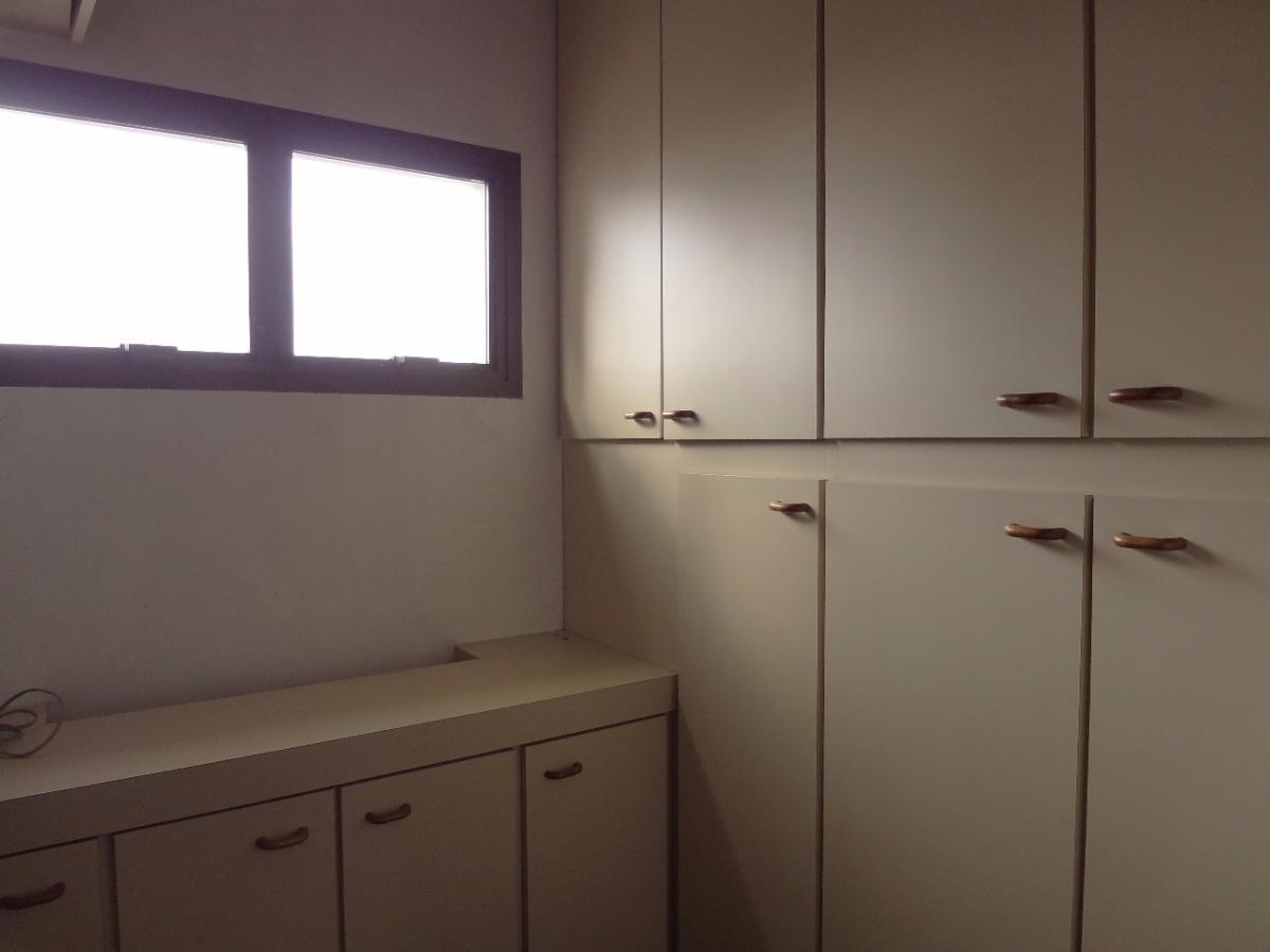 Apartamento à venda com 3 quartos, 123m² - Foto 12