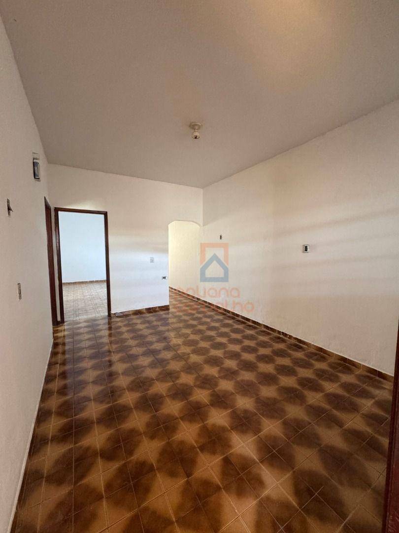 Casa para alugar com 3 quartos, 170m² - Foto 13